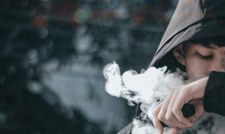 Does Vaping Weed Smell? The Truth About The Smell of Vaping Weed and H
